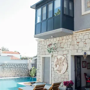 Chloe Boutique Otel Alaçatı